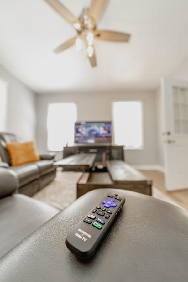Comfortable King Suite Zen Space Hattiesburg Dış mekan fotoğraf